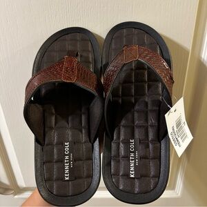 Kenneth Cole Men’s Flip Flops